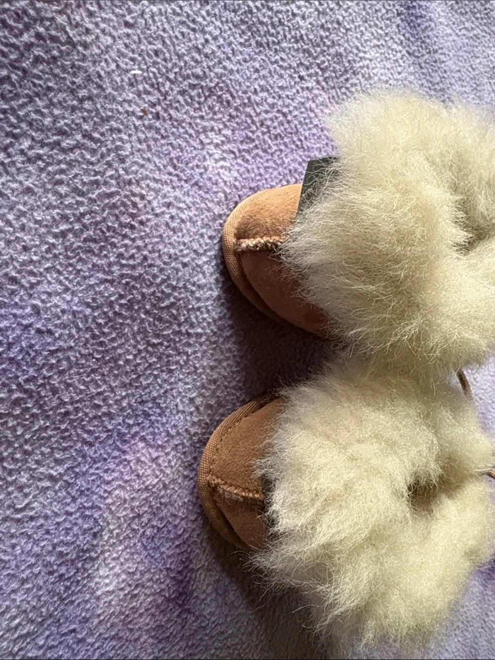 Cloud nine infant booties with sheepskin lining